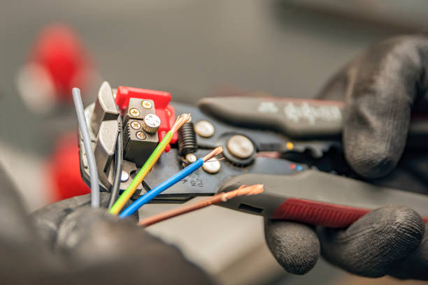 Best Electrical Contractors for Businesses  in Beverly Hills, CA